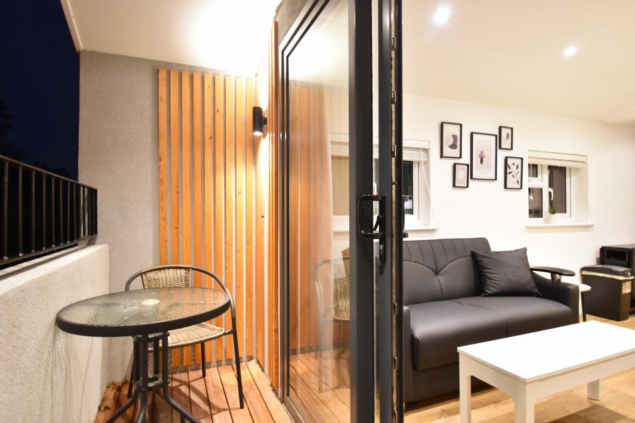 Stunning 3 Bed Apartment Londra Exterior foto