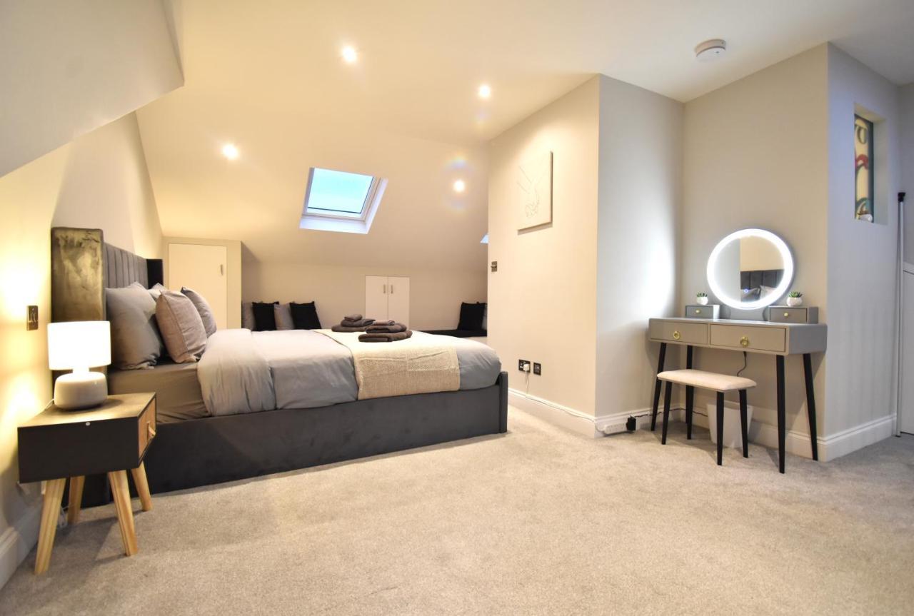 Stunning 3 Bed Apartment Londra Exterior foto