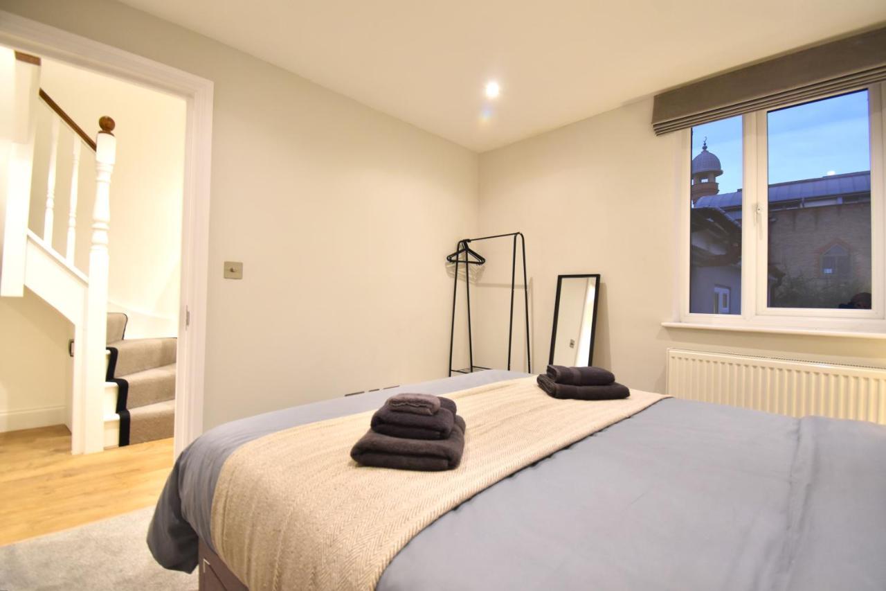 Stunning 3 Bed Apartment Londra Exterior foto