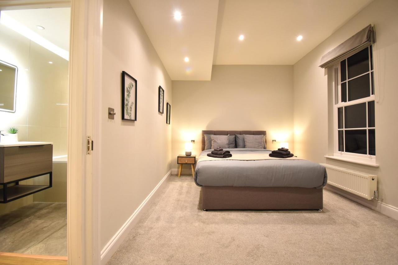 Stunning 3 Bed Apartment Londra Exterior foto